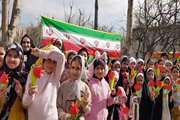کارگاه اوریگامی «لاله‌های انقلاب» در مرکز فرهنگی طرقبه