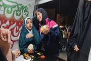 ساخت چراغ‌خواب با طرح صورت‌های فلکی ماه تولد در غرفه علمی کانون در تجمعات مردمی