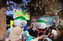 برپایی ایستگاه نقاشی در مسیر راهپیمایی ۲۲ بهمن در کاشمر