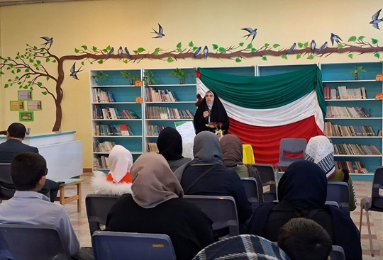 عصر شعر «برای ایران» در مرکز فرهنگی چناران